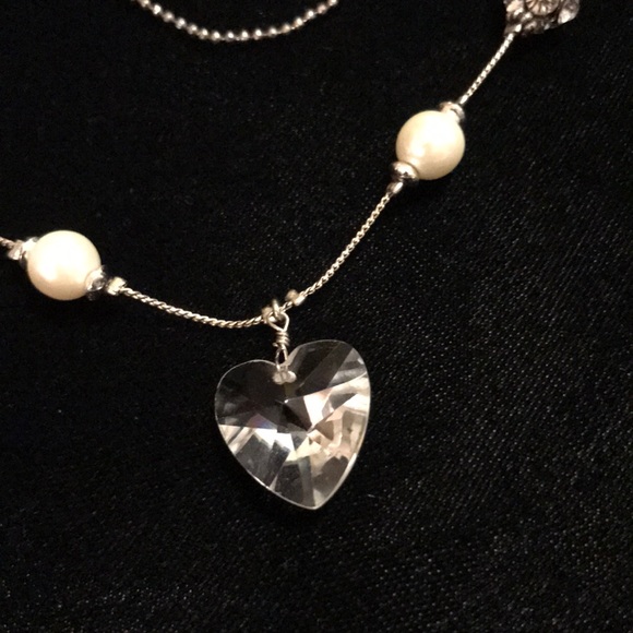 NWT Betsey Johnson Crystal Heart Silver Necklace - Picture 2 of 9